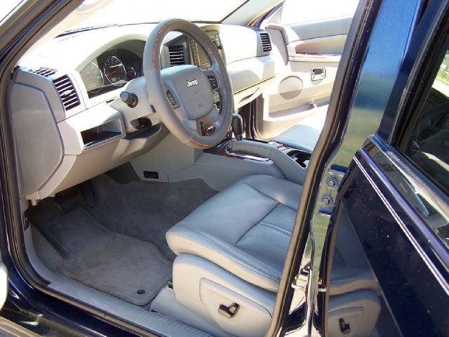 2005 Jeep Grand Cherokee Super