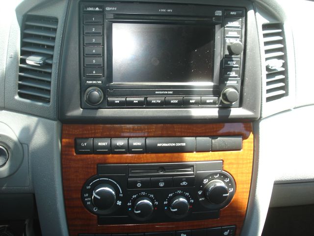 2005 Jeep Grand Cherokee Super