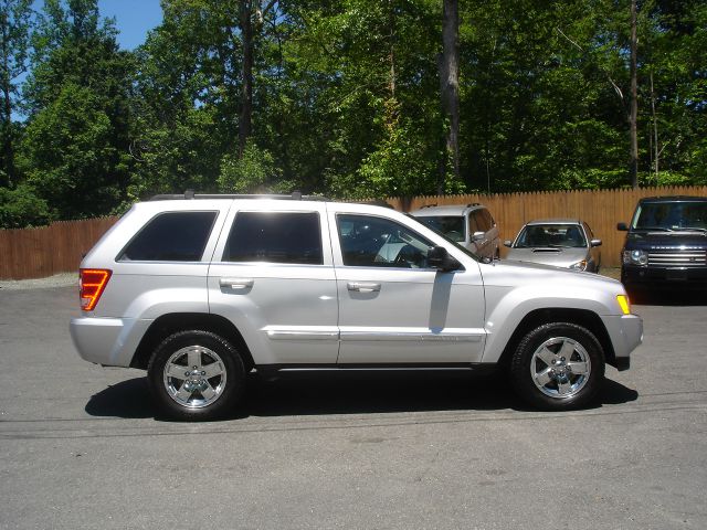 2005 Jeep Grand Cherokee Super