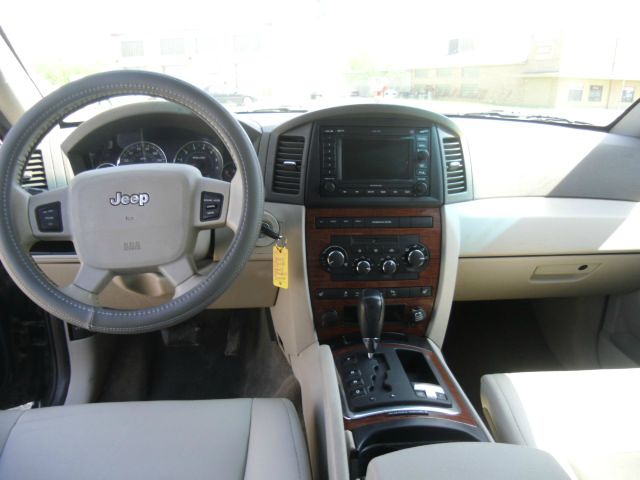 2005 Jeep Grand Cherokee Super