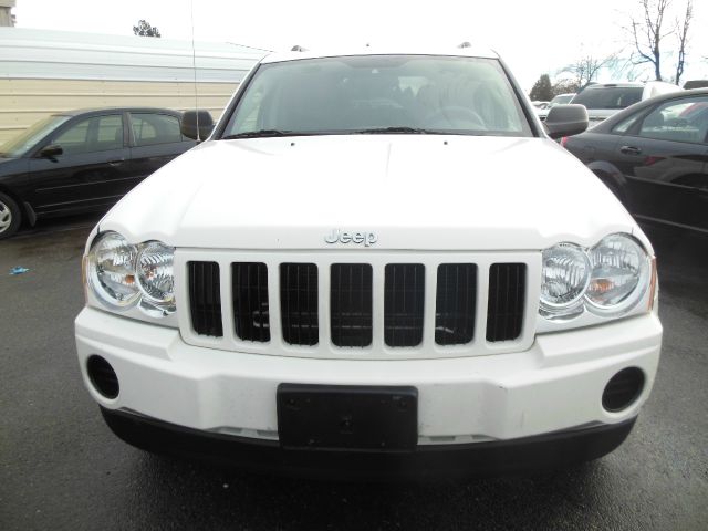 2005 Jeep Grand Cherokee Sedan 4dr