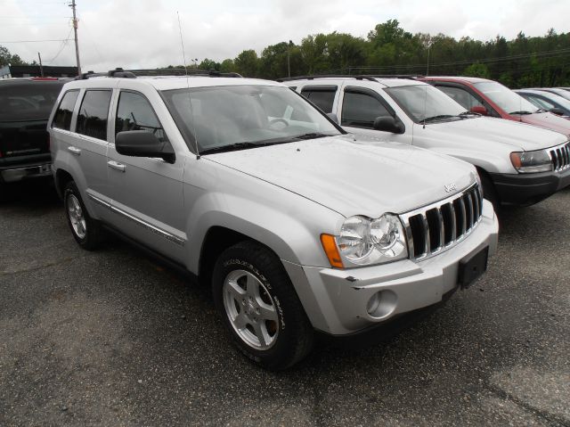 2005 Jeep Grand Cherokee Super