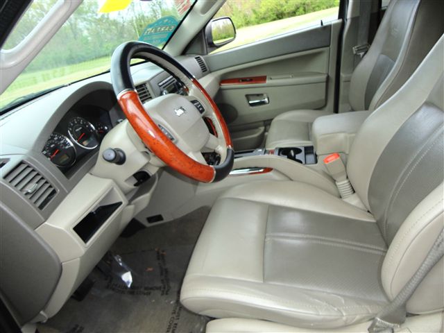 2005 Jeep Grand Cherokee Super