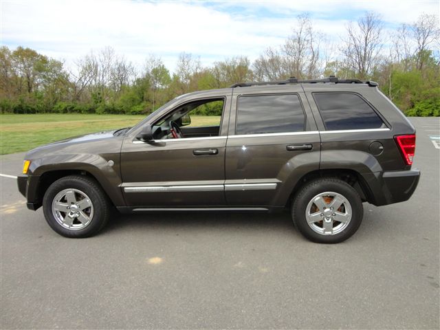 2005 Jeep Grand Cherokee Super