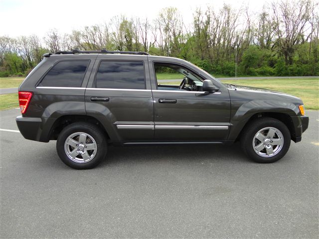 2005 Jeep Grand Cherokee Super