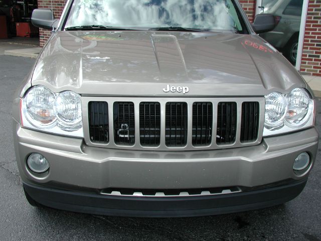 2005 Jeep Grand Cherokee AWD Ultimate