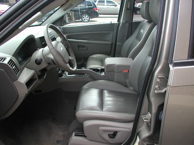 2005 Jeep Grand Cherokee AWD Ultimate