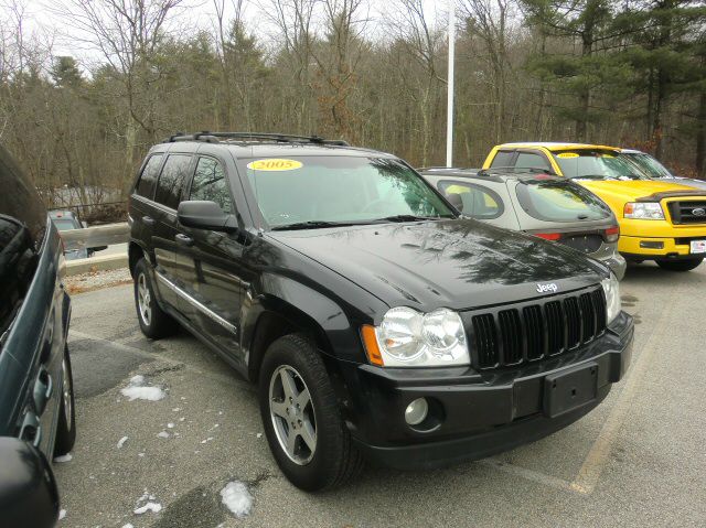 2005 Jeep Grand Cherokee AWD Ultimate