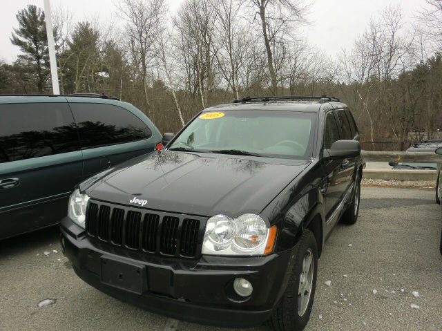 2005 Jeep Grand Cherokee AWD Ultimate