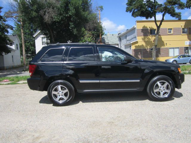 2005 Jeep Grand Cherokee AWD Ultimate