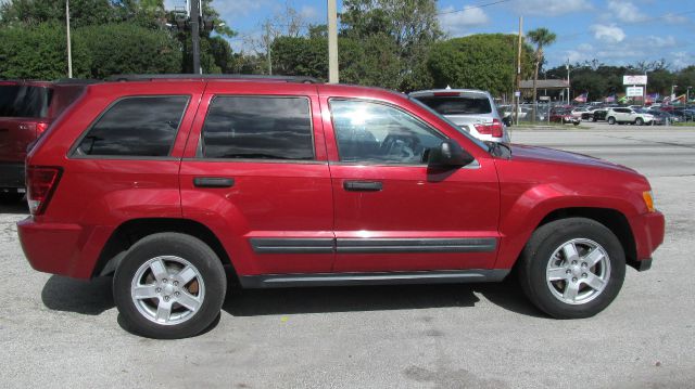 2005 Jeep Grand Cherokee Sedan 4dr