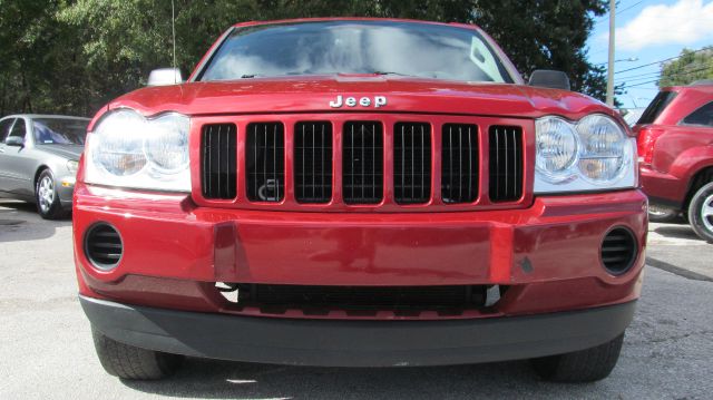 2005 Jeep Grand Cherokee Sedan 4dr