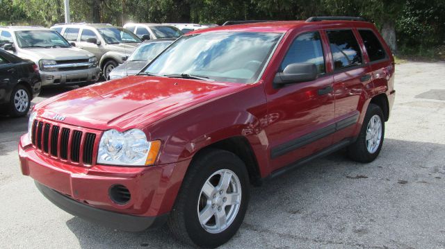 2005 Jeep Grand Cherokee Sedan 4dr