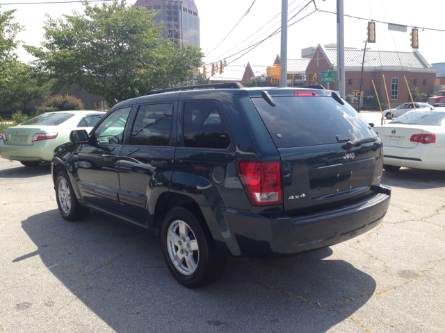 2005 Jeep Grand Cherokee LS