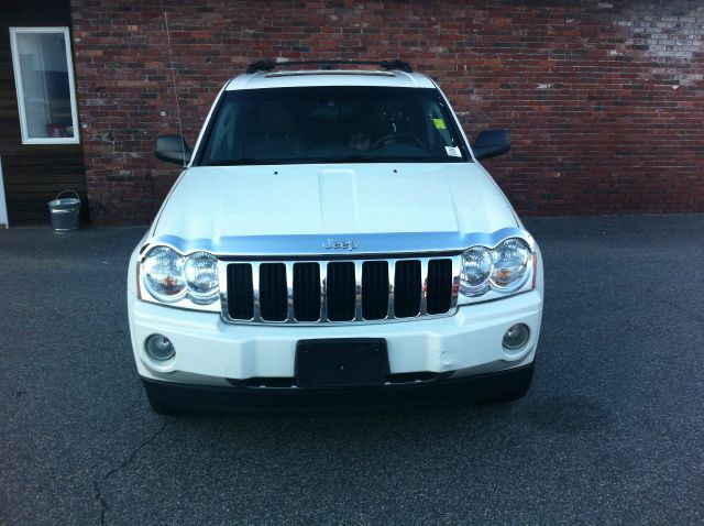 2005 Jeep Grand Cherokee Super