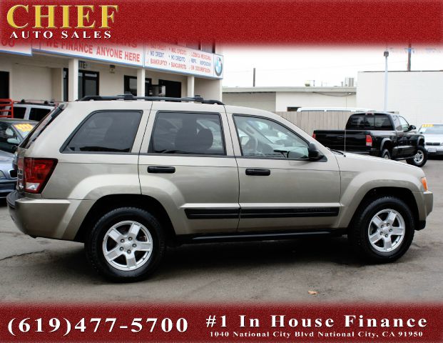 2005 Jeep Grand Cherokee Sedan 4dr