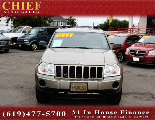 2005 Jeep Grand Cherokee Sedan 4dr