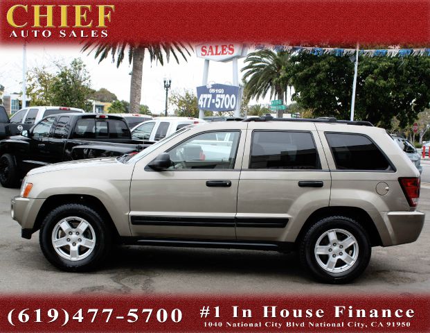 2005 Jeep Grand Cherokee Sedan 4dr