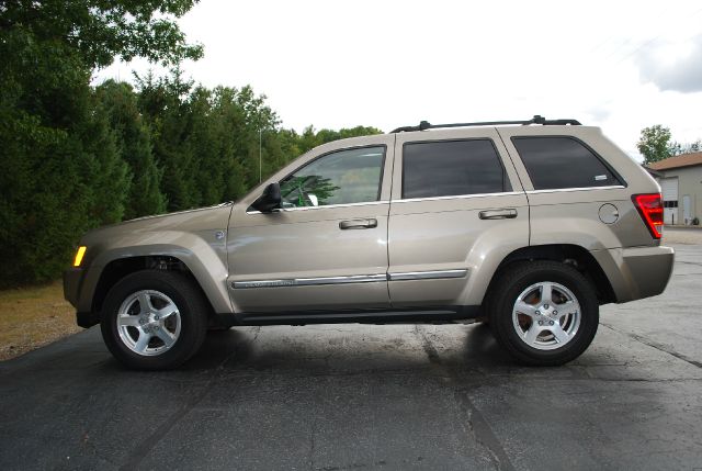 2005 Jeep Grand Cherokee Super