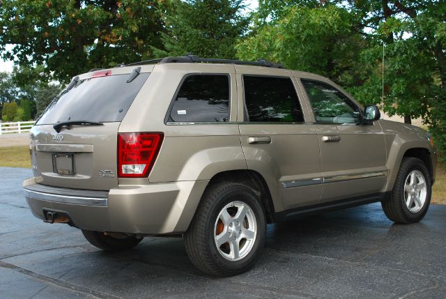 2005 Jeep Grand Cherokee Super