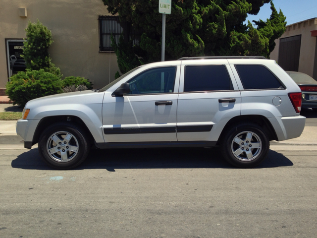 2006 Jeep Grand Cherokee Sedan 4dr