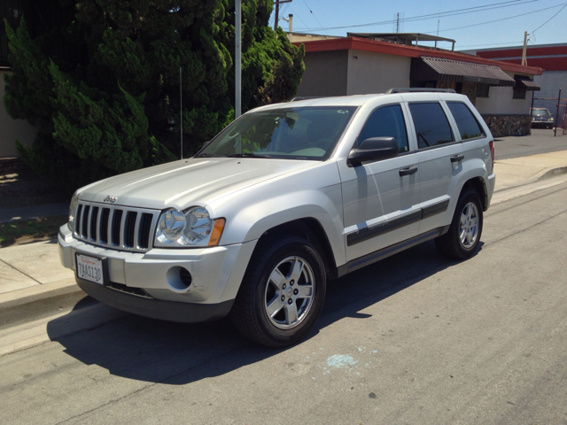 2006 Jeep Grand Cherokee Sedan 4dr