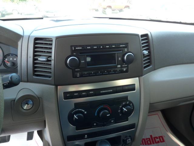 2006 Jeep Grand Cherokee Summer Fun