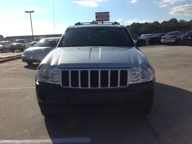 2006 Jeep Grand Cherokee Sedan 4dr