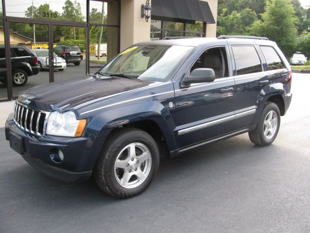 2006 Jeep Grand Cherokee Crew Cab 4WD XLT