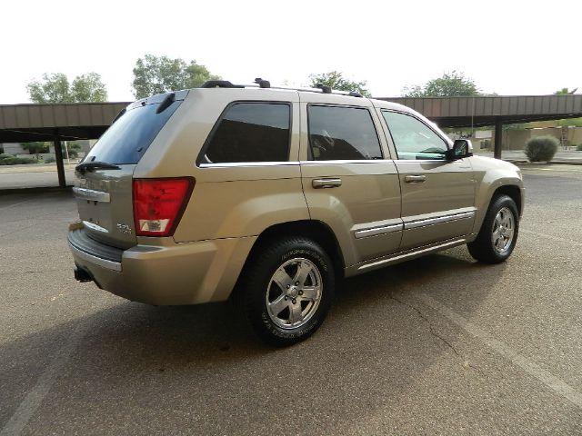 2006 Jeep Grand Cherokee 2.4i Sedan