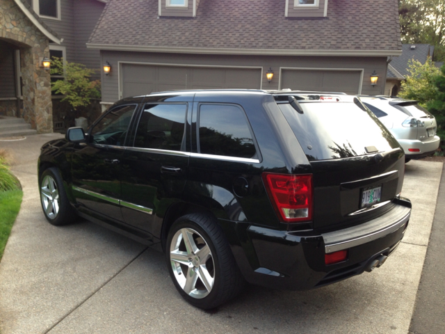 2006 Jeep Grand Cherokee SLT -----> 2,500 Down