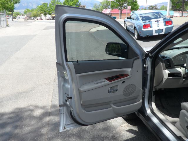 2006 Jeep Grand Cherokee Super