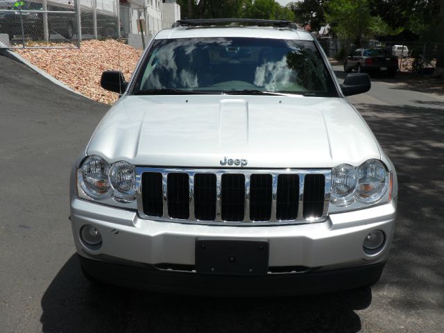 2006 Jeep Grand Cherokee Super