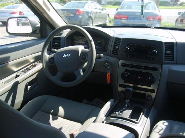 2006 Jeep Grand Cherokee LS