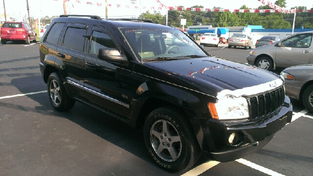 2006 Jeep Grand Cherokee Sedan 4dr