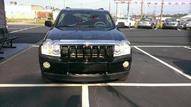 2006 Jeep Grand Cherokee Sedan 4dr