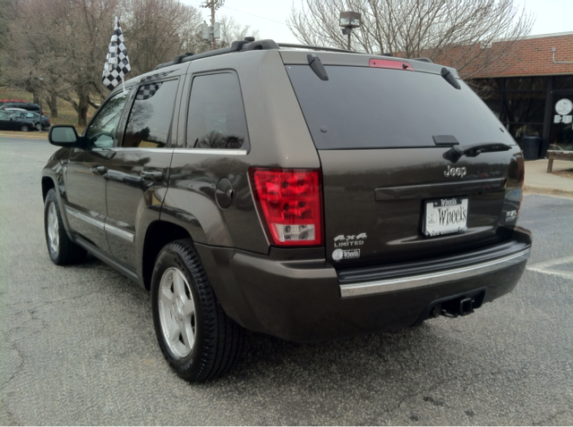 2006 Jeep Grand Cherokee Super