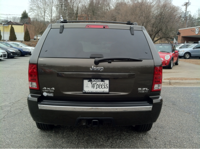 2006 Jeep Grand Cherokee Super