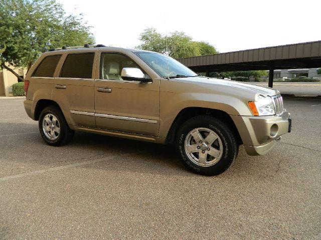 2006 Jeep Grand Cherokee 2.4i Sedan