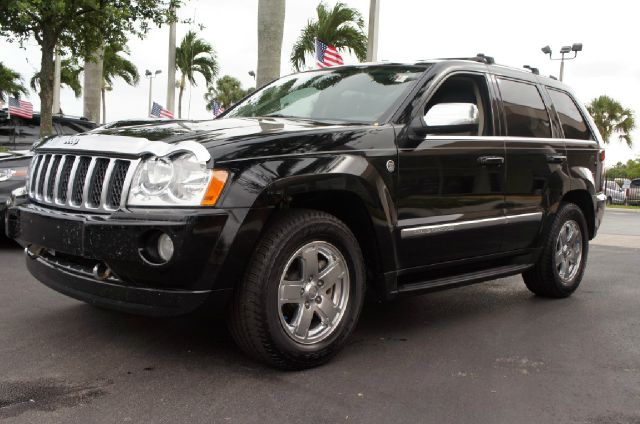 2006 Jeep Grand Cherokee 2.4i Sedan