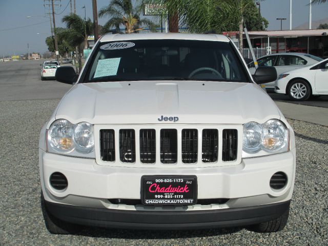 2006 Jeep Grand Cherokee LOW Miles NICE 4door Sedan