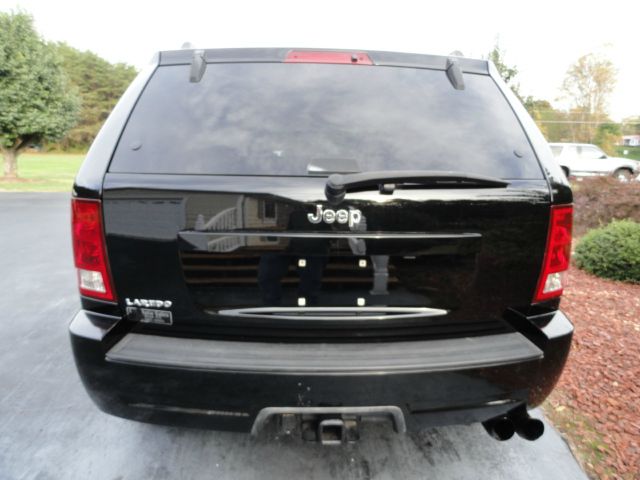 2006 Jeep Grand Cherokee Sedan 4dr