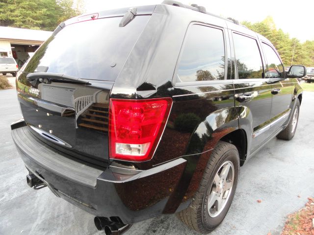 2006 Jeep Grand Cherokee Sedan 4dr