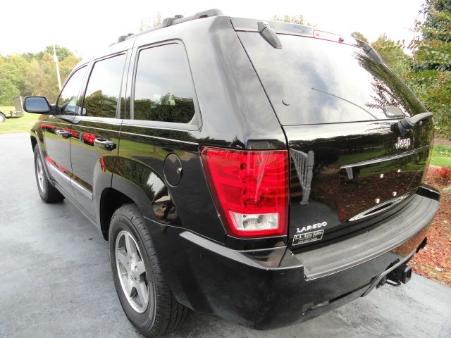 2006 Jeep Grand Cherokee Sedan 4dr