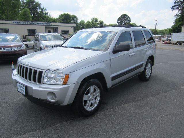 2006 Jeep Grand Cherokee Sedan 4dr