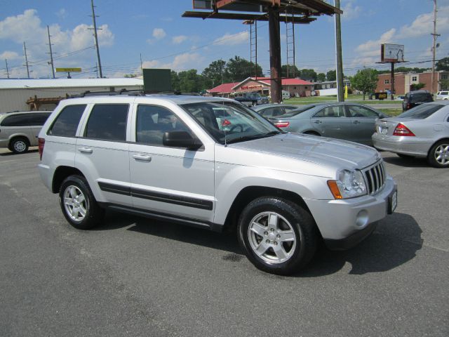 2006 Jeep Grand Cherokee Sedan 4dr