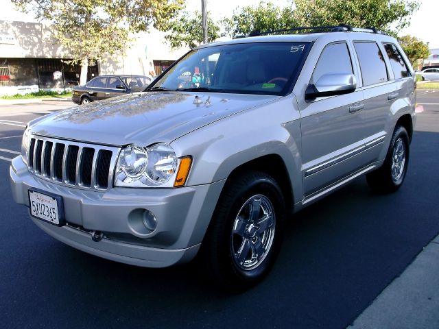 2006 Jeep Grand Cherokee 2004 Chevrolet Z06