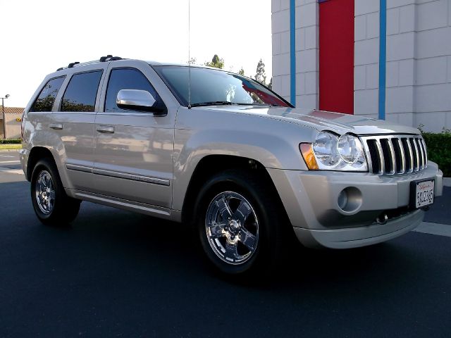 2006 Jeep Grand Cherokee 2004 Chevrolet Z06