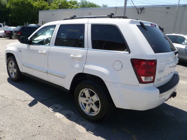 2006 Jeep Grand Cherokee SLT 25