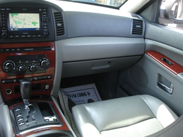 2006 Jeep Grand Cherokee Super